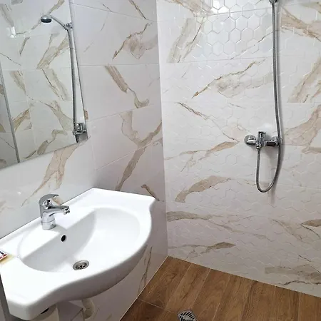 ゲストハウス Chance Sarafovo